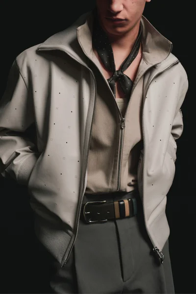 Look 15